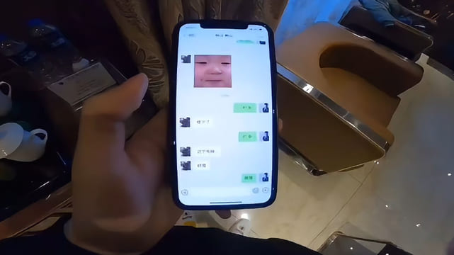 高挑身材的母狗少妇，与网友主人约炮调教，人眼中的女神，内心渴望被当作肉便器一样狠狠羞辱