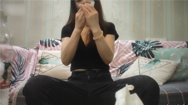 恋母小伙约炮高贵气质少妇边艹边说脏话：“我艹你妈”非常刺激！中文字幕！