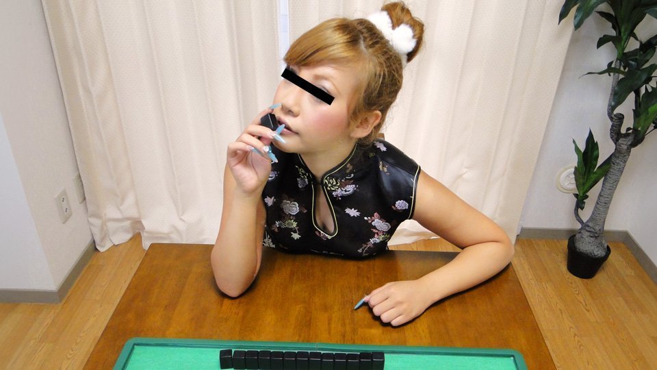 女子胆量挑战！脱衣麻将全裸激战！雀士Hinano性感上阵！10musume 022425_01 