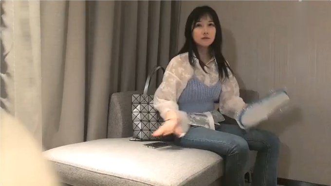 文轩探花 化妆品销售员 看着清纯没想到床上这么反差
