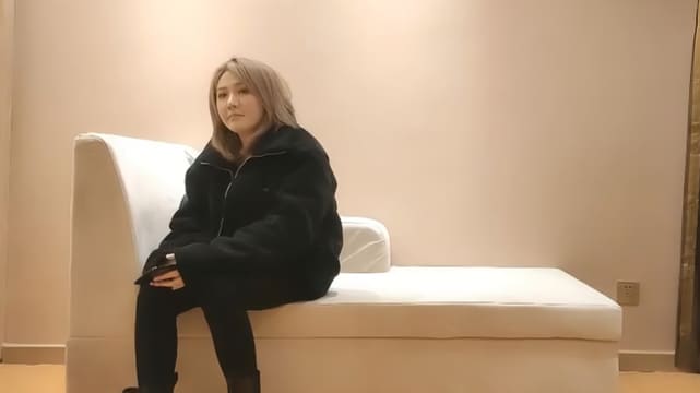 【一屌探花】丰满骚妇_吃奶舔逼口交大鸡巴，直接后入爆草干到射精