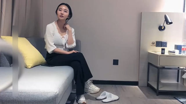 文轩探花 3000一炮，外围女神，瑜伽教练兼职，脸蛋身材无一处不高分