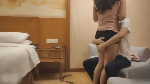 小马寻花 足浴店重金忽悠小妹妹下海酒店开房啪啪
