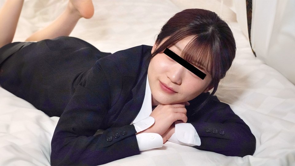 娇小可爱求职女大学生面试现场遭无套内射！10musume 022525_01 