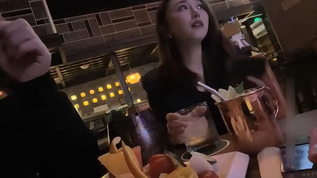 首帅哥酒吧钓了个颜值超高的御姐页